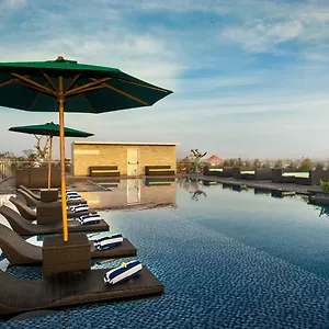 https://h-sovereign-bali.hotelsseminyak.net